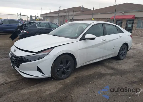 2022 Hyundai Elantra Sel z USA, uszkodzony, nr VIN 5NPLM4AG7NH065779